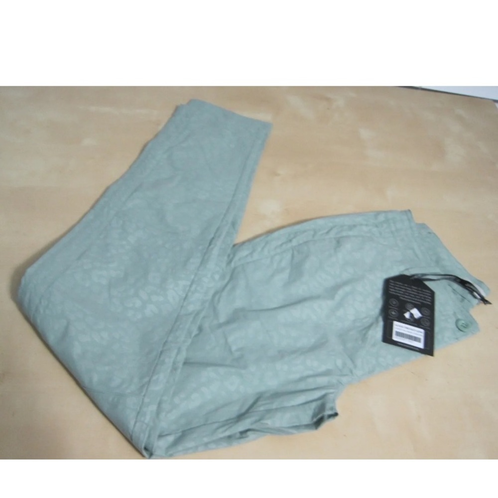 Anatomie quinn embossed sage green small stretch travel pants.